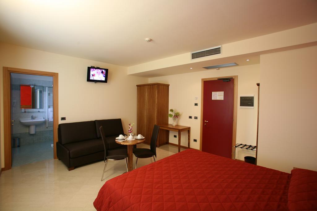 Hotel 5 Vie Almenno San Salvatore Phòng bức ảnh