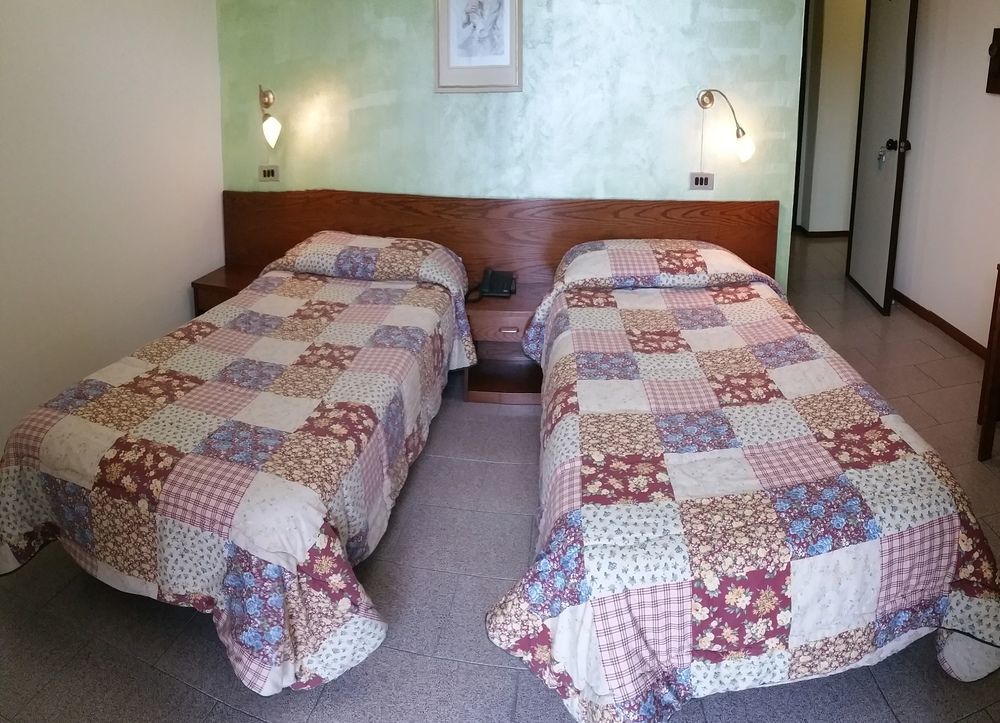 Hotel 5 Vie Almenno San Salvatore Ngoại thất bức ảnh